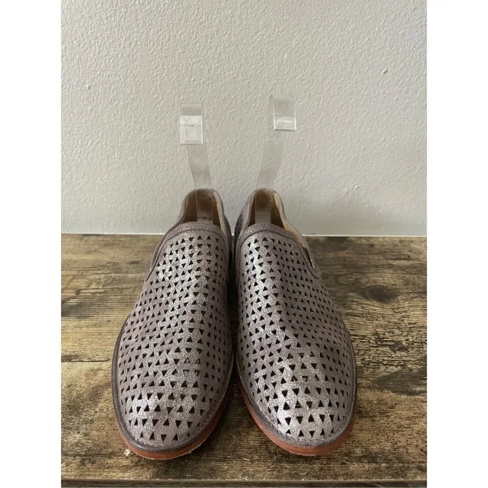 Trask Ali Perforated Metallic Suede Italian SlipOn Loafers Women’s Size 6